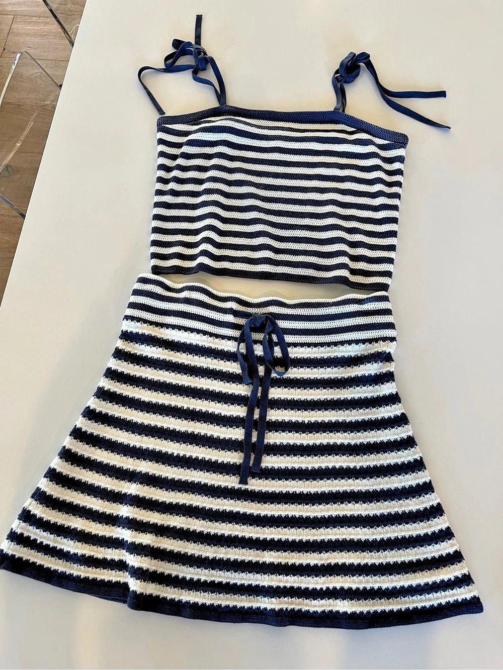 Universal Thread Striped Knit Two-Piece Set in Blue & Cream Size Large